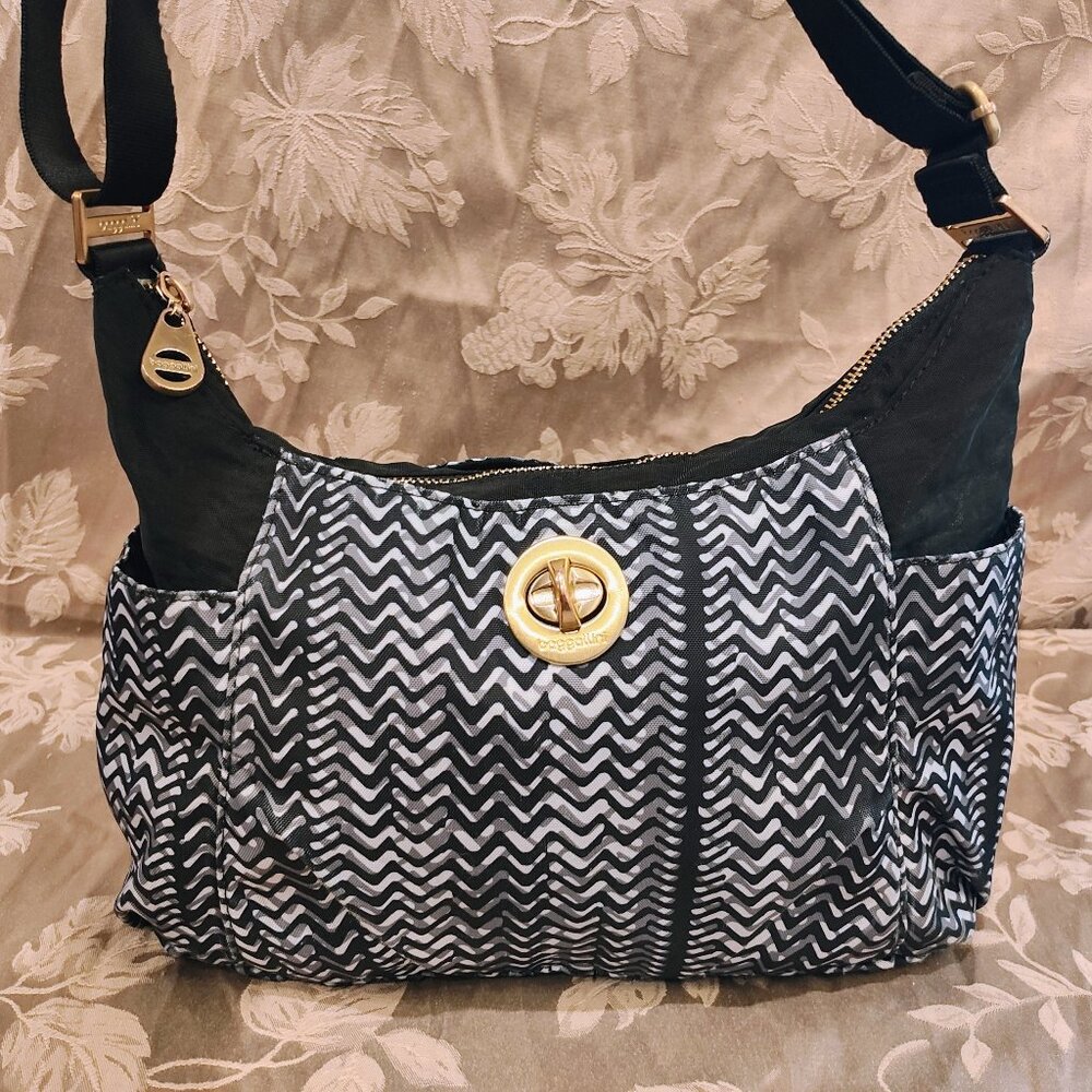 Baggallini Hobo Black/White Illusion Shoulder Handbag, Used